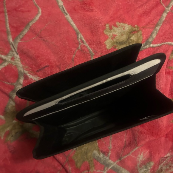 Thirty - one organizations - Picture 2 of 2